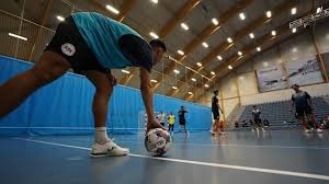 方硕关键抢断！北京3分险胜南京冲上第3 周琦17+14戴维斯43分